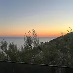 Besnik Apartman *