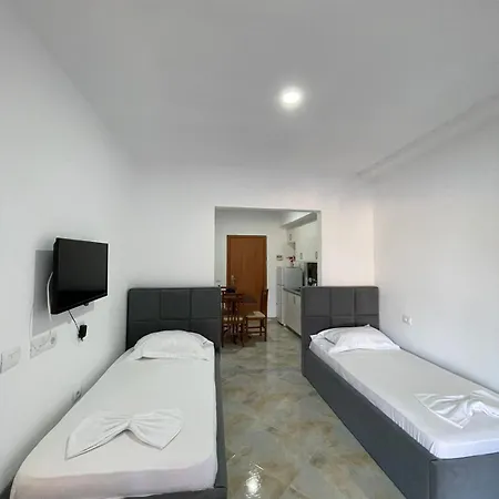 Besnik * Sarandë