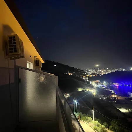 Besnik Apartament Saranda