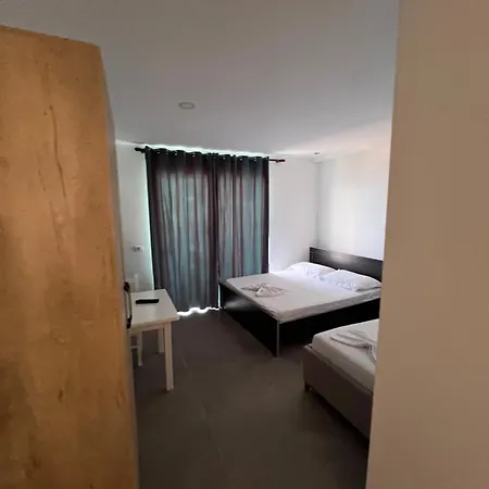 Apartament Besnik Saranda